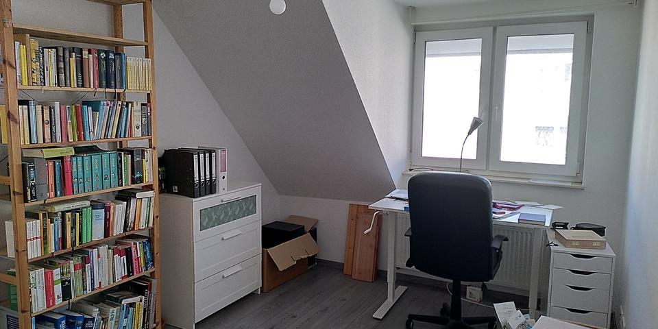 Dachgeschoßwohnung Bielefeld Stieghorst - 2 Zimmer, 60 m&sup2;, 700&euro; | Angebot:26688497