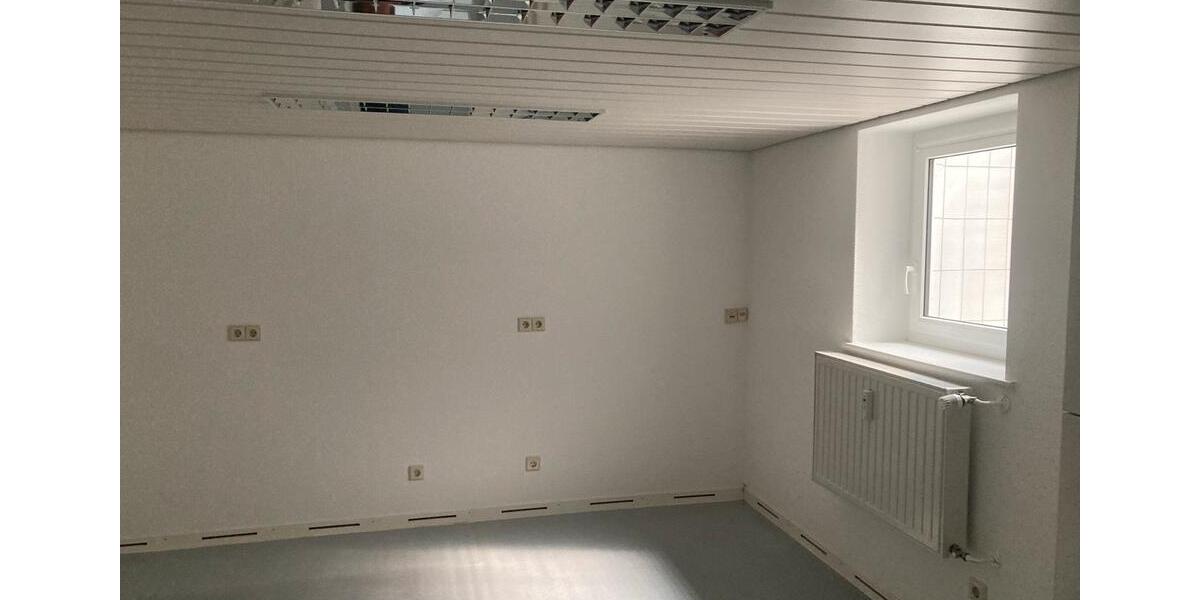 Gewerbeobjekt Singen (Hohentwiel) - 1.625&euro; | Angebot:25840158