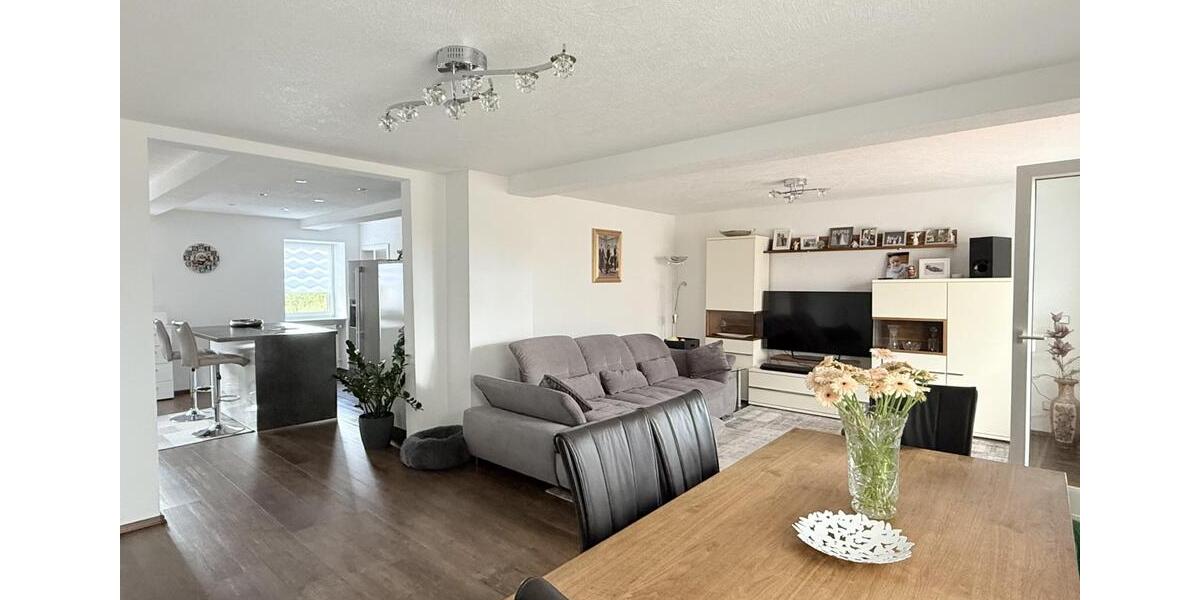 Moderne 4-ZKB-Wohnung mit Sauna, Balkon und Einbauküche 4 zimmer