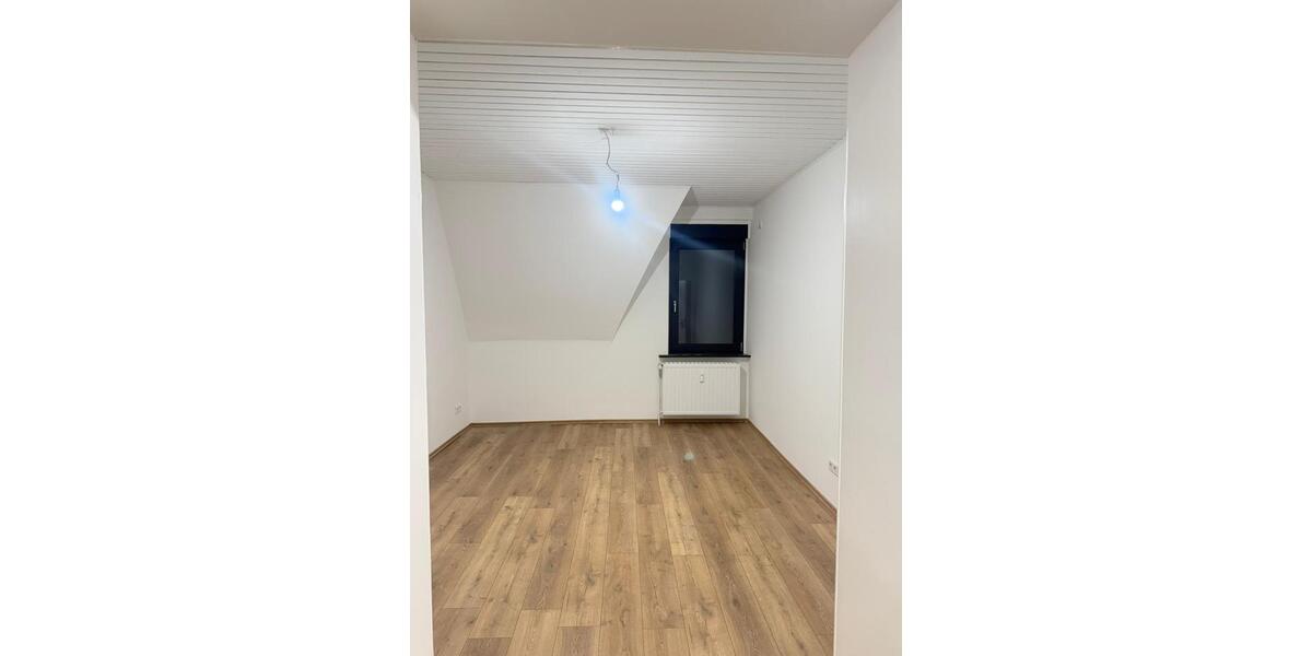Etagenwohnung Oberhausen Alsfeld - 4 Zimmer, 85 m&sup2;, 1.300&euro; | Angebot:25050320