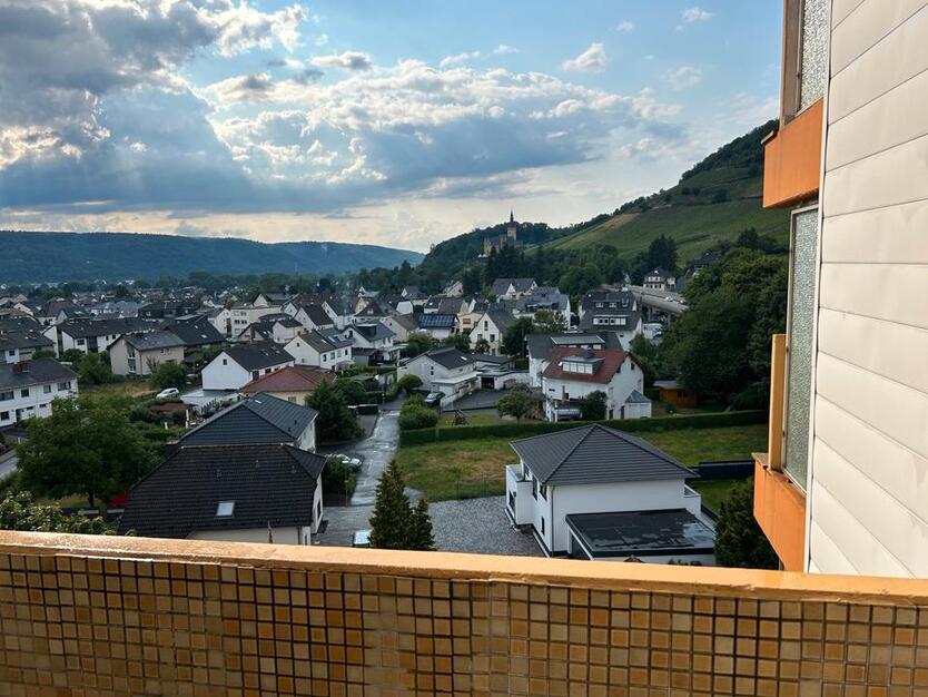 Helle 1-Zimmer-Wohnung mit Balkon & Schlossblick in Bad Hönningen