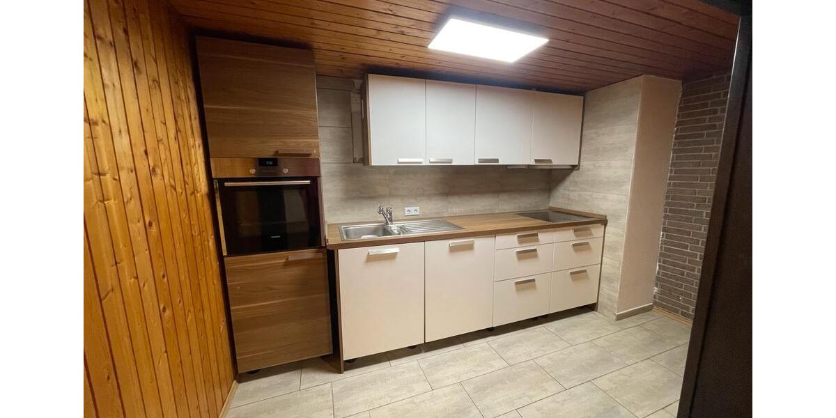 Dachgeschoßwohnung Albstadt - 3 Zimmer, 80 m&sup2;, 700&euro; | Angebot:24553098