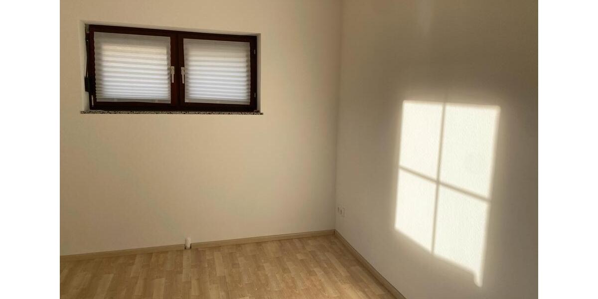 Hochwertige frisch renovierte 3-Zimmer-Wohnung - traumhaft hell 3 zimmer