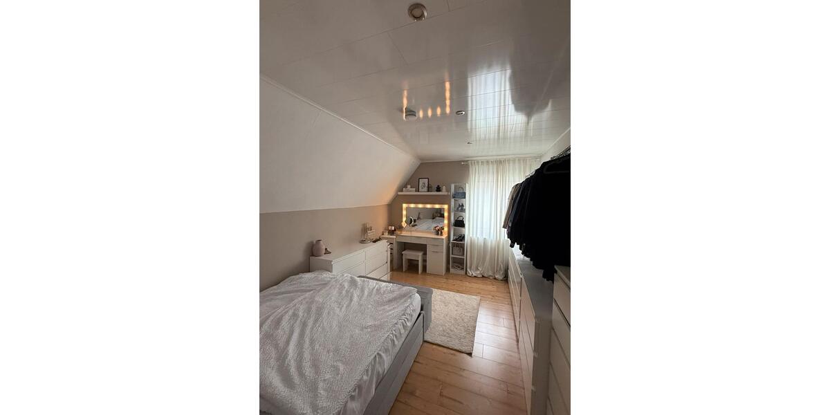 Dachgeschoßwohnung Alheim - 2 Zimmer, 68 m&sup2;, 650&euro; | Angebot:26649771