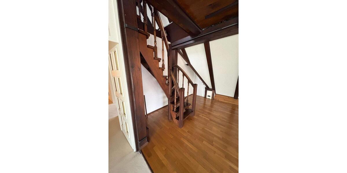 Etagenwohnung Helmstedt - 5 Zimmer, 130 m&sup2;, 950&euro; | Angebot:26491369