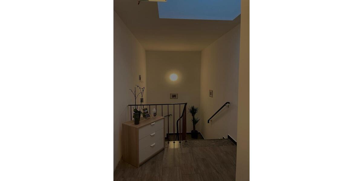 Wohnen auf Zeit Leichlingen (Rheinland) - 6 Zimmer, 16 m&sup2;, 18&euro; | Angebot:22243888