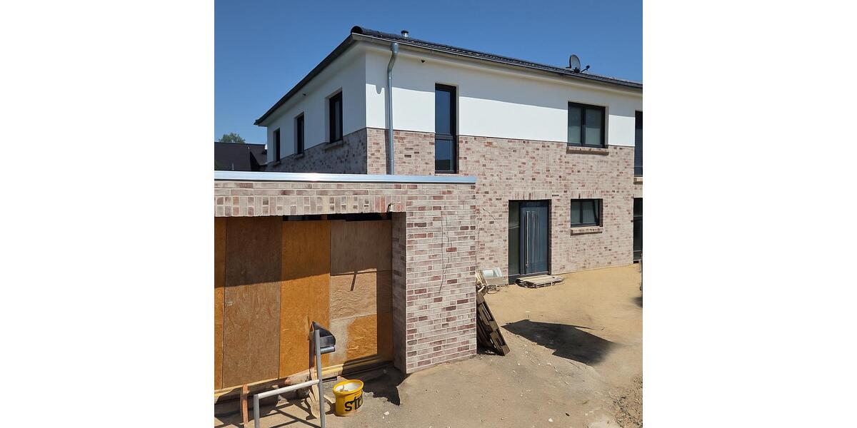 Doppelhaushälfte Bergen - 4 Zimmer, 175 m&sup2;, 2.000&euro; | Angebot:24431452