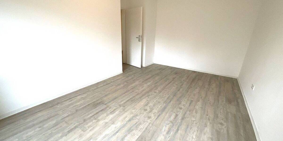 Etagenwohnung Nürnberg Langwasser - 3 Zimmer, 80 m&sup2;, 899&euro; | Angebot:26142632
