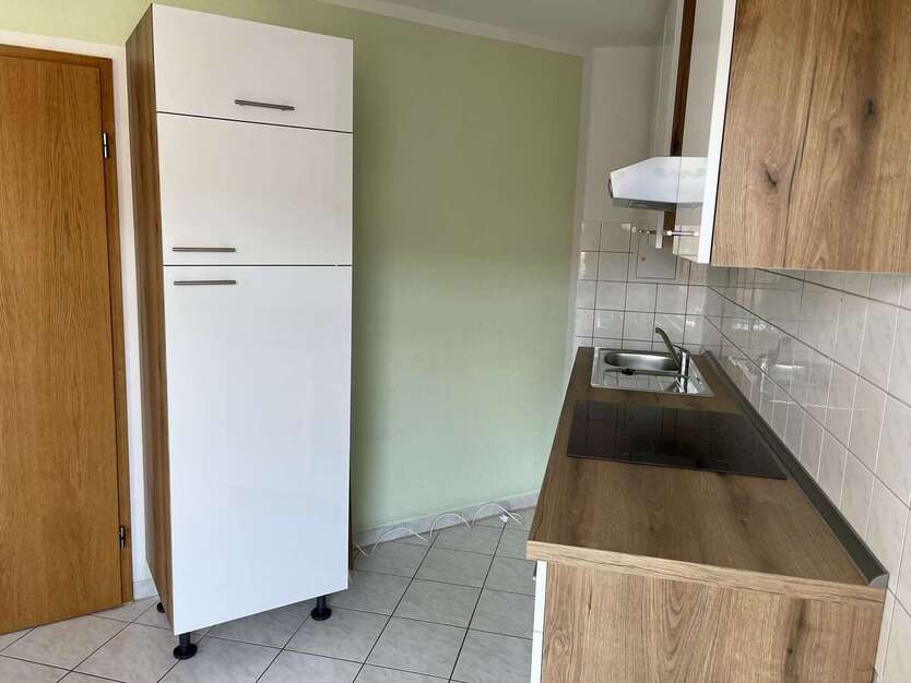 komplett möblierte 3-Zim-Wohnung mit Balkon - auch kurzfristige Mietzeit möglich 3 zimmer