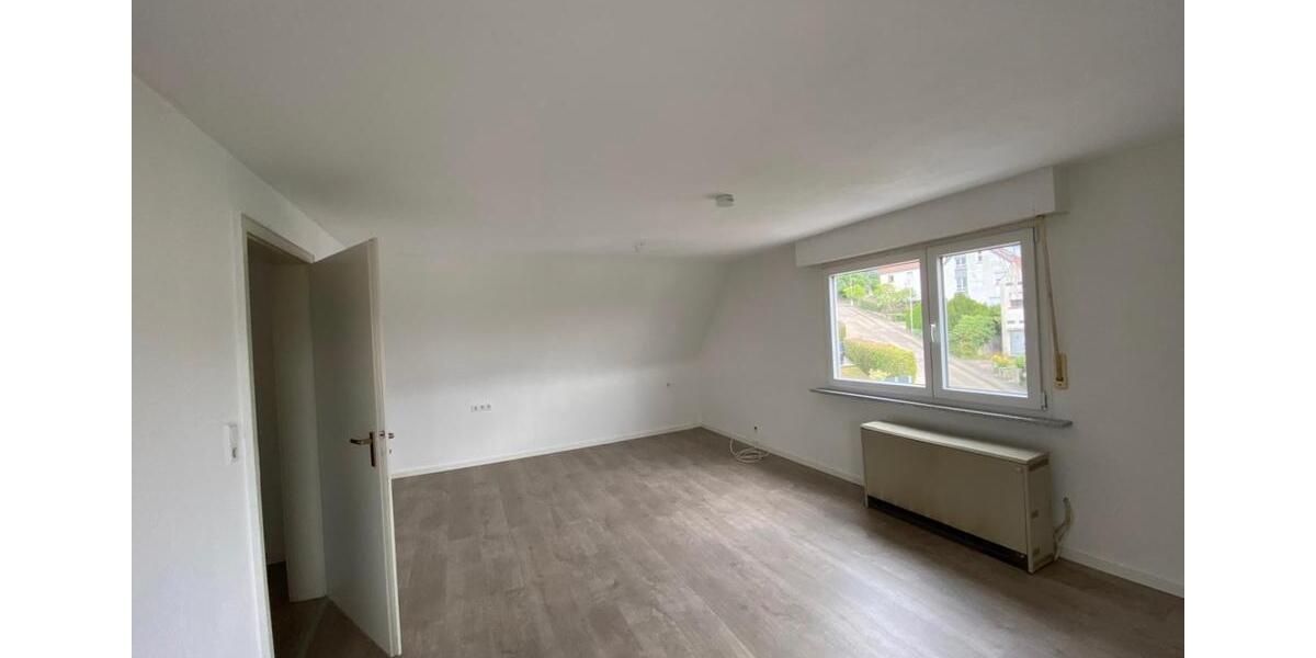 Dachgeschoßwohnung Altbach - 2 Zimmer, 61 m&sup2;, 700&euro; | Angebot:25062019