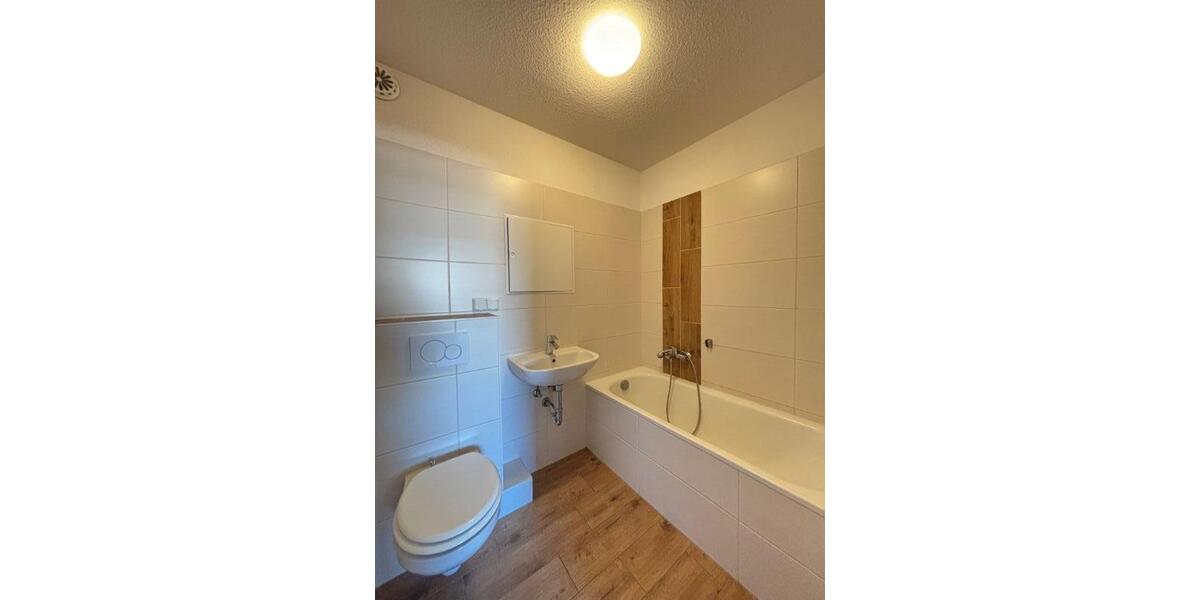 Renovierte Wohnung wartet auf neuen Mieter! 3 zimmer