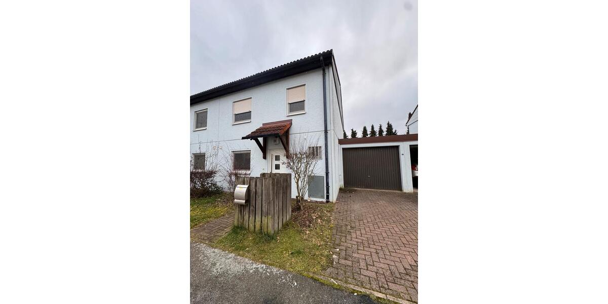 Teilsanierte Doppelhaushälfte mit Garten in Kaltenbrunn 4 zimmer