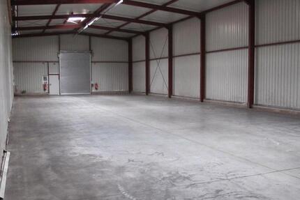 Lagerhalle Stellfläche zur Miete circa 215 qm nah zur A38 und A7 zimmer