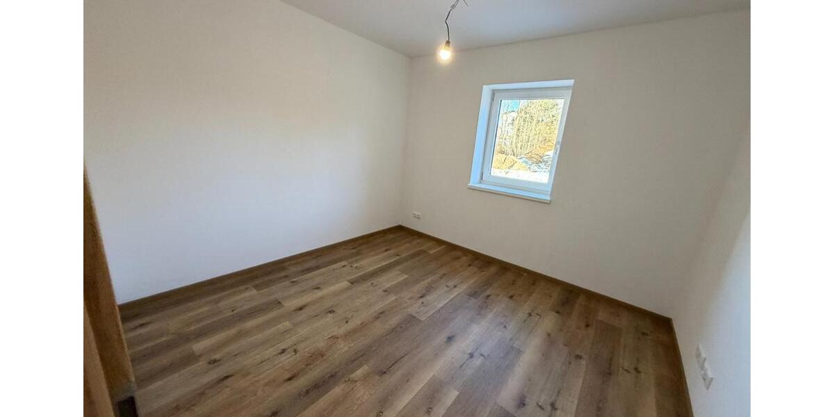 Dachgeschoßwohnung Sankt Oswald-Riedlhütte Riedlhütte - 3 Zimmer, 66 m&sup2;, 590&euro; | Angebot:25436641