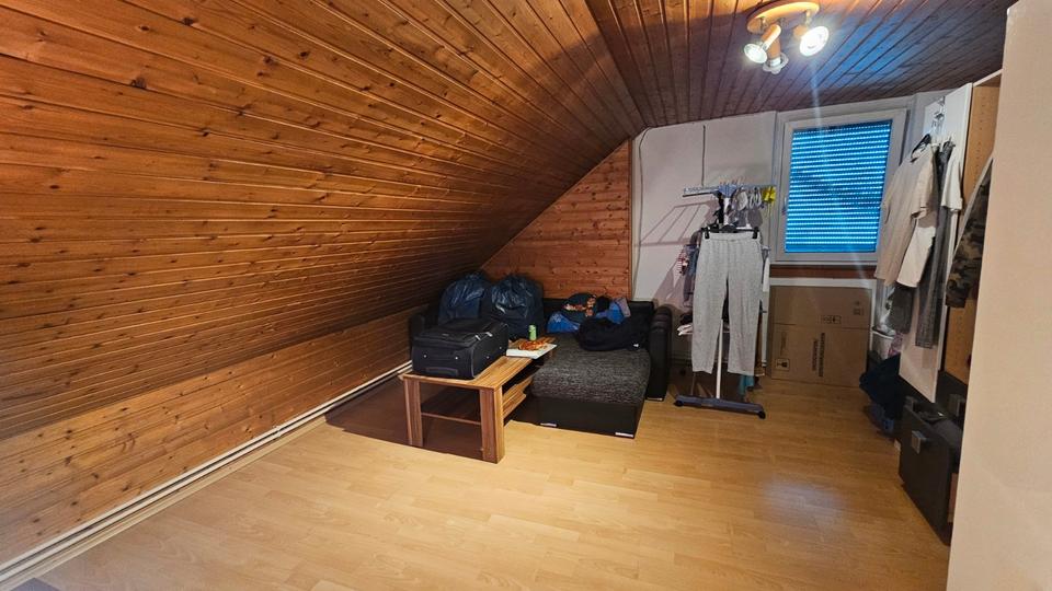 Dachgeschoßwohnung Wiesbaden Mainz-Kostheim - 3 Zimmer, 54 m&sup2;, 700&euro; | Angebot:26625694