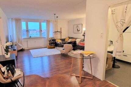 Moderne 2 ZKB mit EKB und Aufzug 2 zimmer