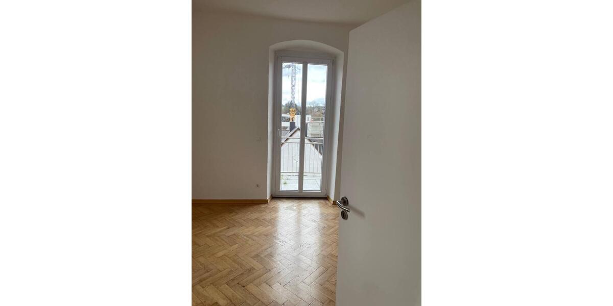 Etagenwohnung Bad Kötzting - 5 Zimmer, 143 m&sup2;, 887&euro; | Angebot:26067078