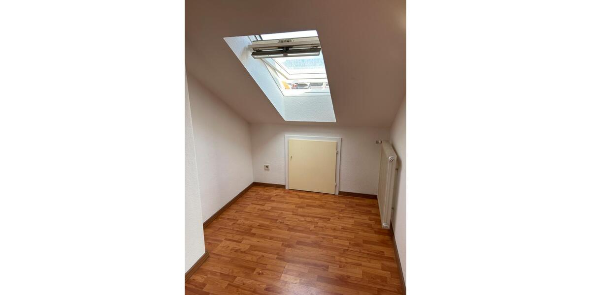 Dachgeschoßwohnung Leopoldshöhe - 2 Zimmer, 55 m&sup2;, 340&euro; | Angebot:25417334