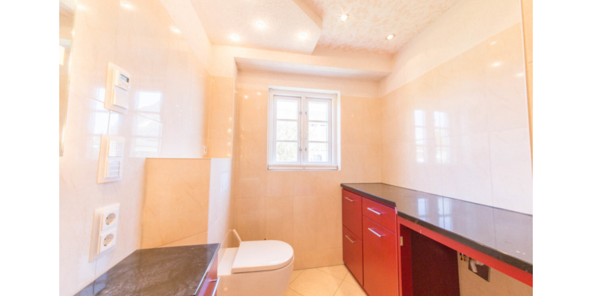 Einfamilienhaus Dörphof - 8 Zimmer, 163 m&sup2;, 1.750&euro; | Angebot:25320800