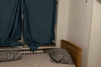 Zwei Personen WG 1 zimmer