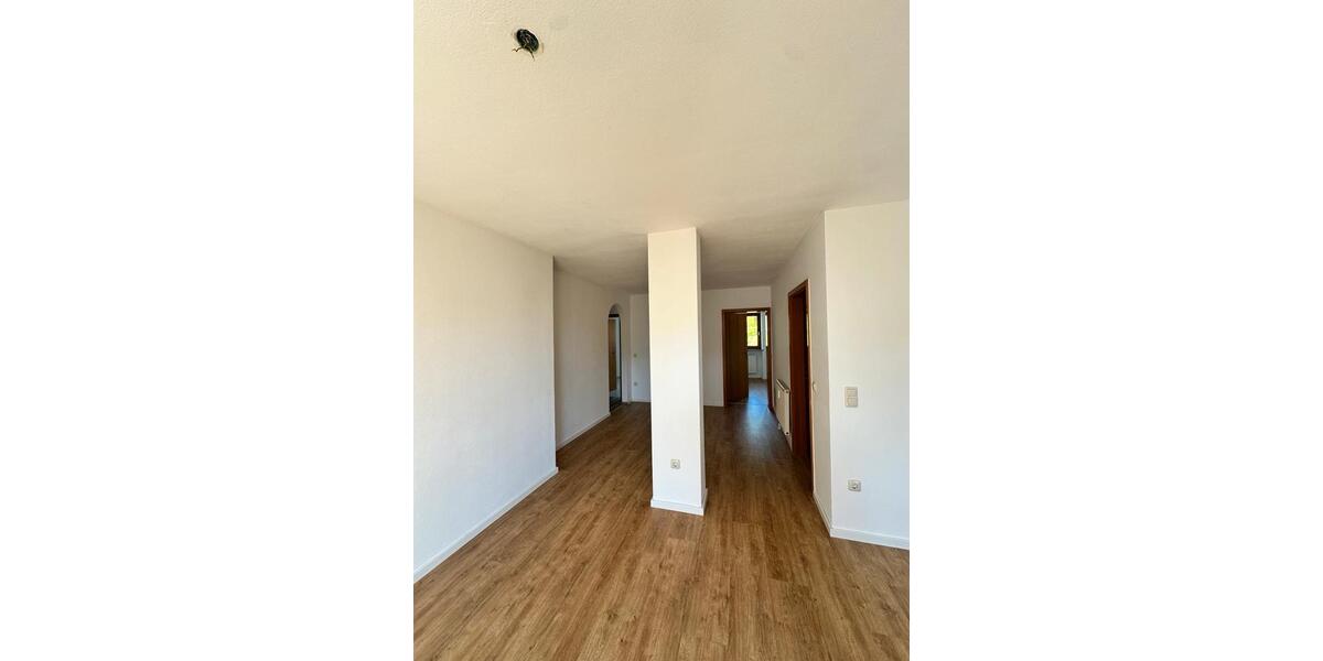 Etagenwohnung Meitingen - 5 Zimmer, 100 m&sup2;, 1.475&euro; | Angebot:26442375