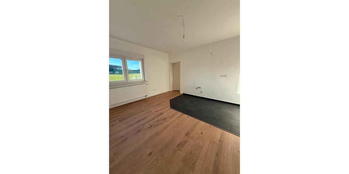 Erdgeschoßwohnung Hohenroda - 3 Zimmer, 120 m&sup2;, 1.050&euro; | Angebot:26075389