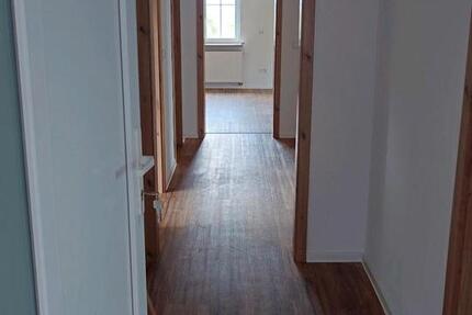 Wohnung Freisen - 3 Zimmer, 95 m&sup2;, 695&euro; | Angebot:26641400