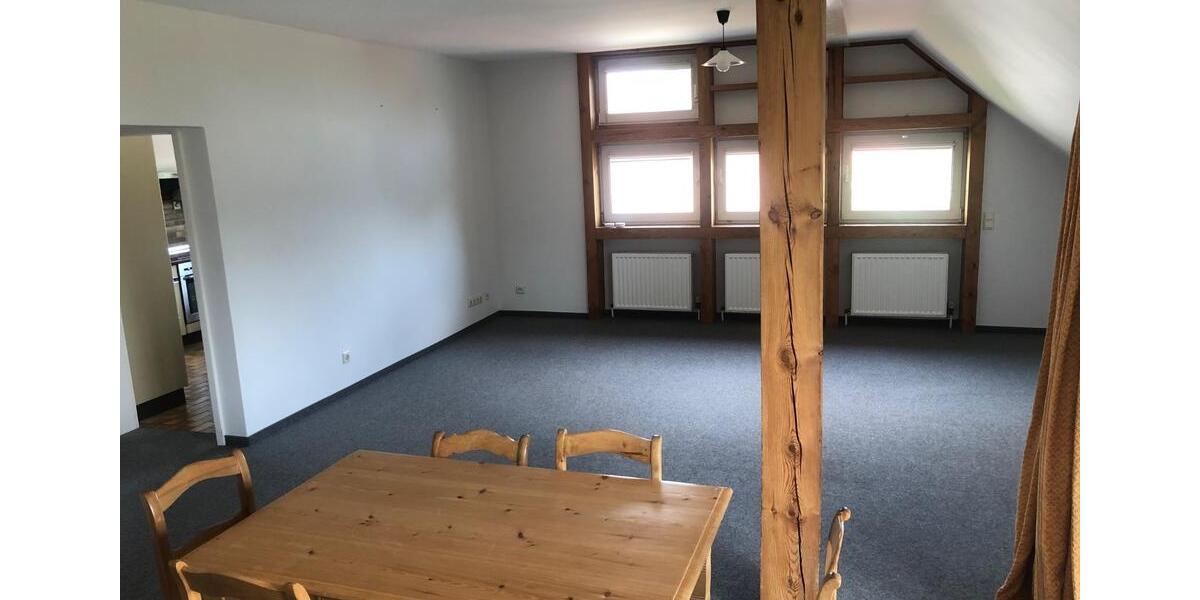 Dachgeschoßwohnung Warburg - 5.5 Zimmer, 110 m&sup2;, 700&euro; | Angebot:25421928