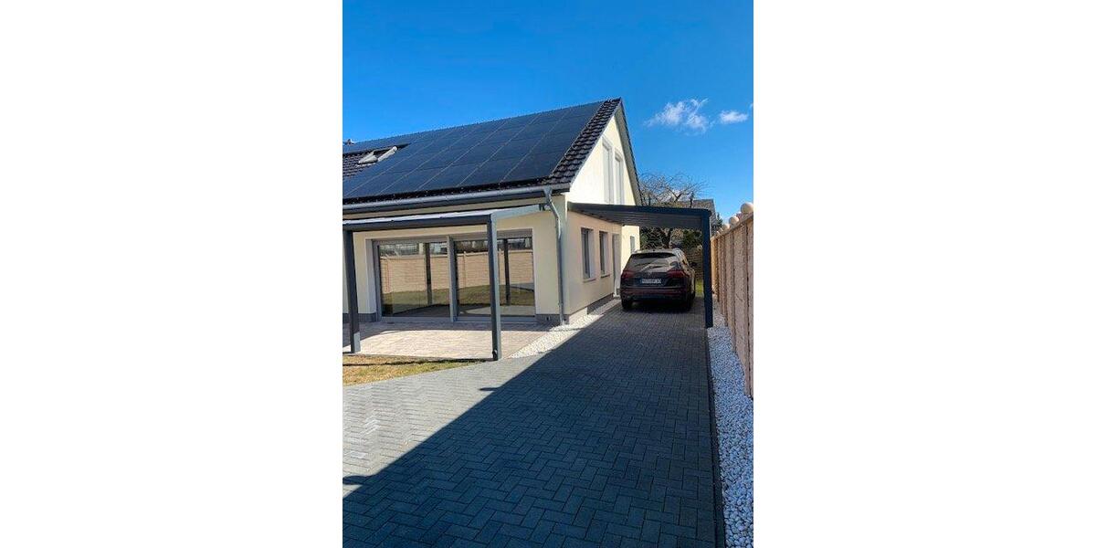 Maisonettenwohnung Burg Stargard - 3 Zimmer, 150 m&sup2;, 1.500&euro; | Angebot:26337189