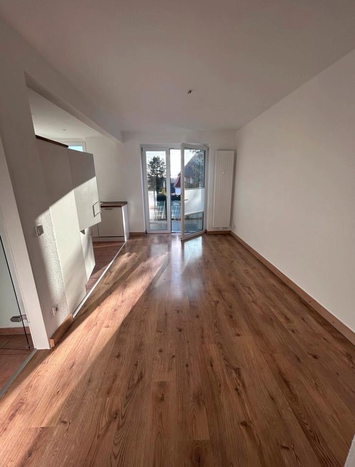 Lichtdurchflutete Wohnung mit EBK + Balkon in Essen Holsterhausen zimmer
