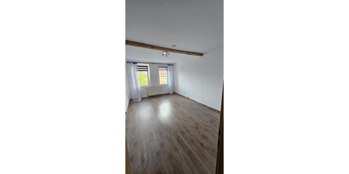 Dachgeschoßwohnung Naumburg (Saale) - 4 Zimmer, 125 m&sup2;, 1.100&euro; | Angebot:24841627