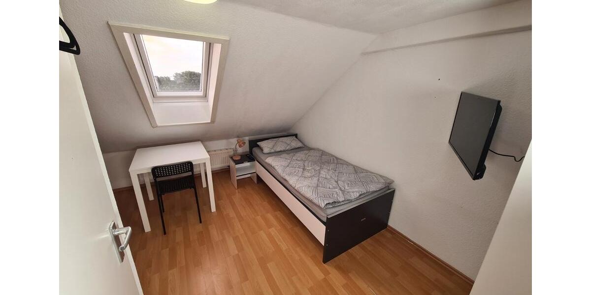 Etagenwohnung Neustetten - 1 Zimmer, 18 m&sup2;, 280&euro; | Angebot:26565138