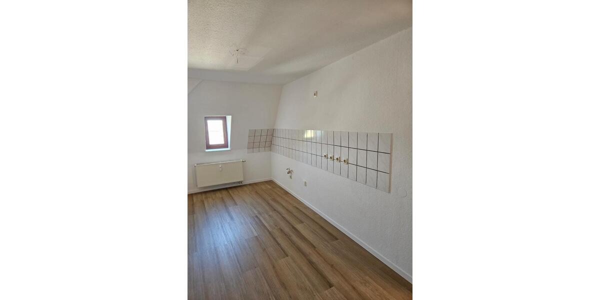 Dachgeschoßwohnung Görlitz - 1 Zimmer, 64 m&sup2;, 480&euro; | Angebot:25808030