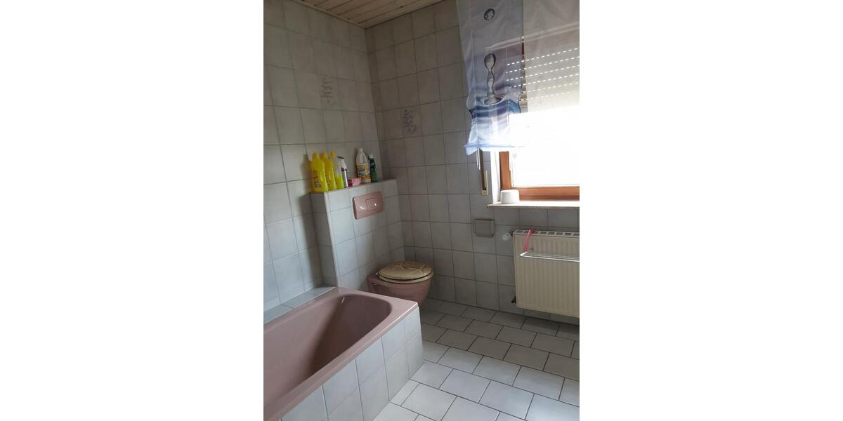 Dachgeschoßwohnung Neuhof - 4 Zimmer, 100 m&sup2;, 850&euro; | Angebot:26023562