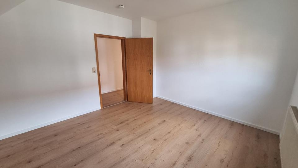 Dachgeschoßwohnung Bad Neustadt an der Saale - 2 Zimmer, 68 m&sup2;, 600&euro; | Angebot:25292374