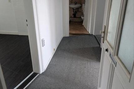 Helle 2,5 Zimmer Altbauwohnung in Letter am Kastanienplatz zimmer