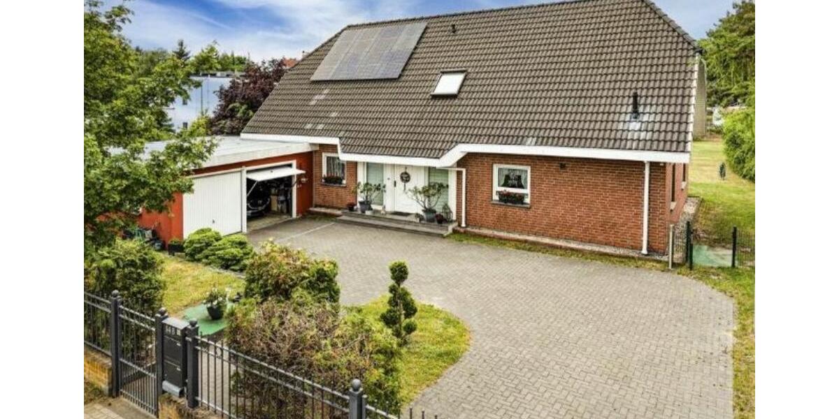 Einfamilienhaus Berlin Treptow-Köpenick - 8 Zimmer, 218 m&sup2;, 3.200&euro; | Angebot:25899025