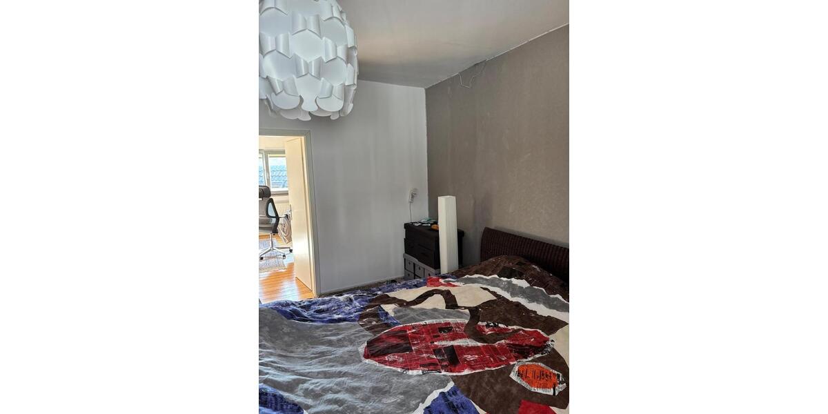 Etagenwohnung Wiesbaden Mainz-Amöneburg - 3 Zimmer, 60 m&sup2;, 1.200&euro; | Angebot:26625719