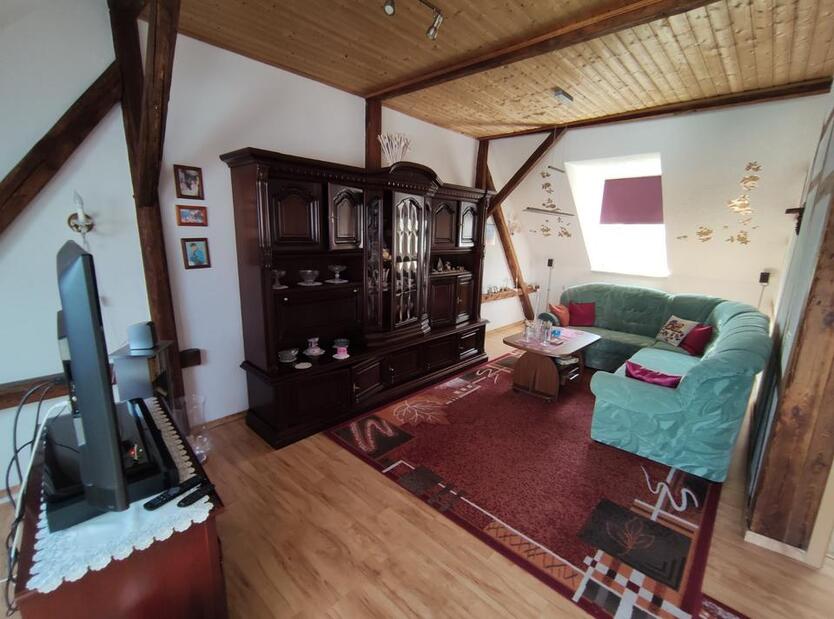 L34W4 - Tolle 3-Zimmer - DG-Wohnung in Vierfamilienhaus, Balkon, Gartennutzung zimmer