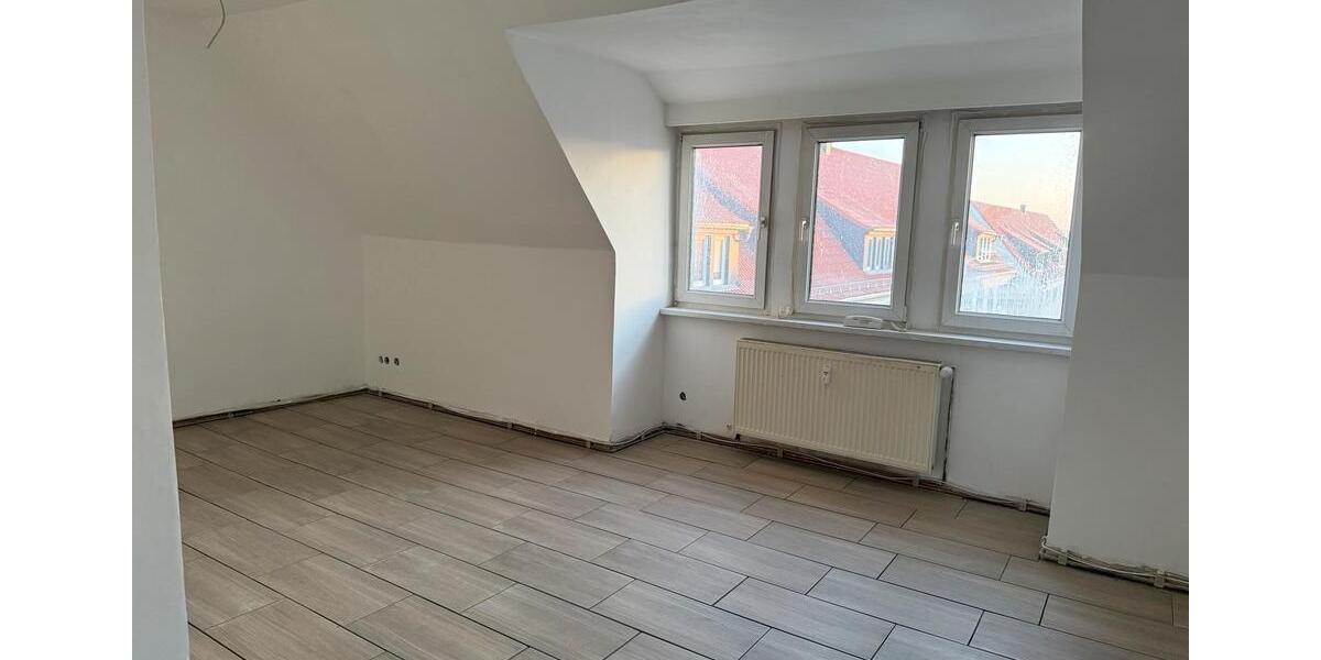 2-Zi DG-Wohnung, Erstbezug nach der Sanierung. 2 zimmer