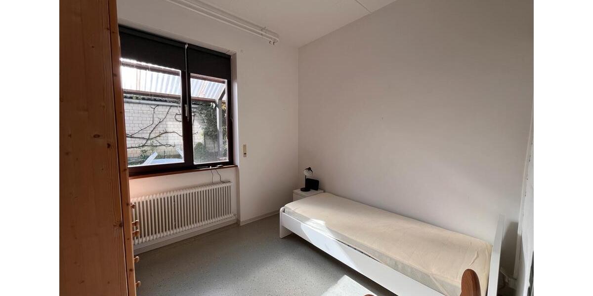 Erdgeschoßwohnung Karlsruhe Mühlburg - 2 Zimmer, 46 m&sup2;, 650&euro; | Angebot:26253124
