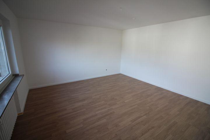 Etagenwohnung Hilden - 3 Zimmer, 91 m&sup2;, 1.000&euro; | Angebot:24874364