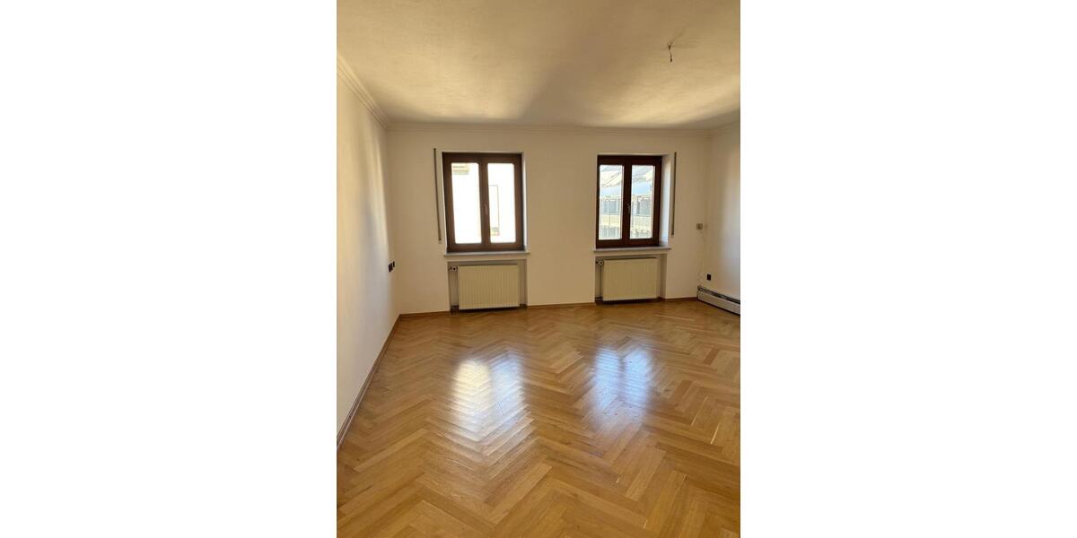Etagenwohnung Ergoldsbach Langenhettenbach - 4 Zimmer, 132 m&sup2;, 1.400&euro; | Angebot:24624900
