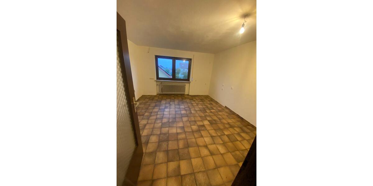 Etagenwohnung Dürrwangen - 1.000&euro; | Angebot:22694616