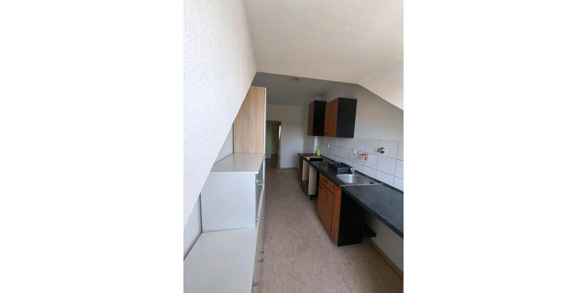 Dachgeschoßwohnung Düsseldorf Stadtbezirk 9 - 3 Zimmer, 65 m&sup2;, 650&euro; | Angebot:26688510