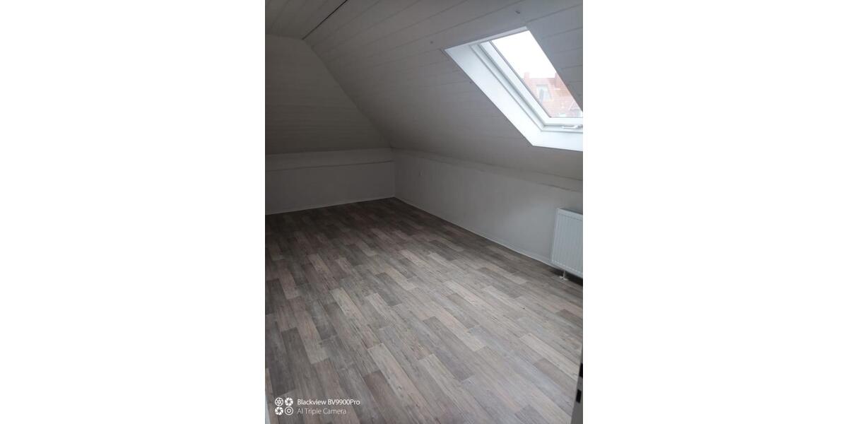 Dachgeschoßwohnung Braunschweig Lehndorf-Watenbüttel - 3 Zimmer, 101 m&sup2;, 875&euro; | Angebot:24705534