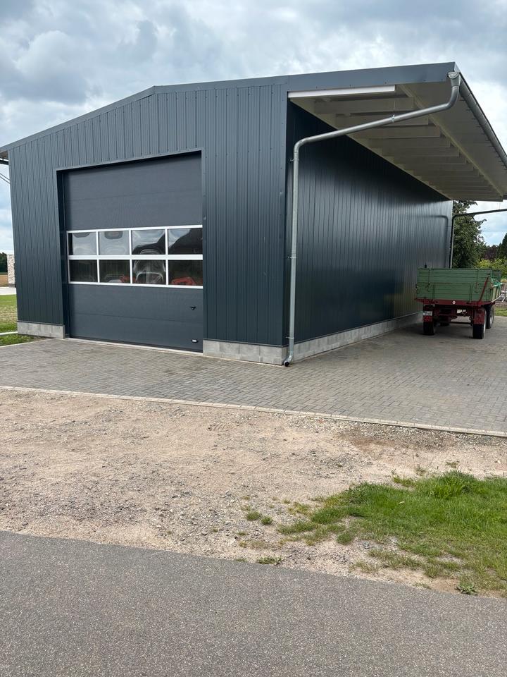 Lagerhalle mit großem Tor in Ganderkesee 400 Meter bis A28