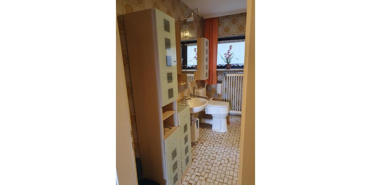 Etagenwohnung Pullenreuth - 3 Zimmer, 100 m&sup2;, 700&euro; | Angebot:25840266