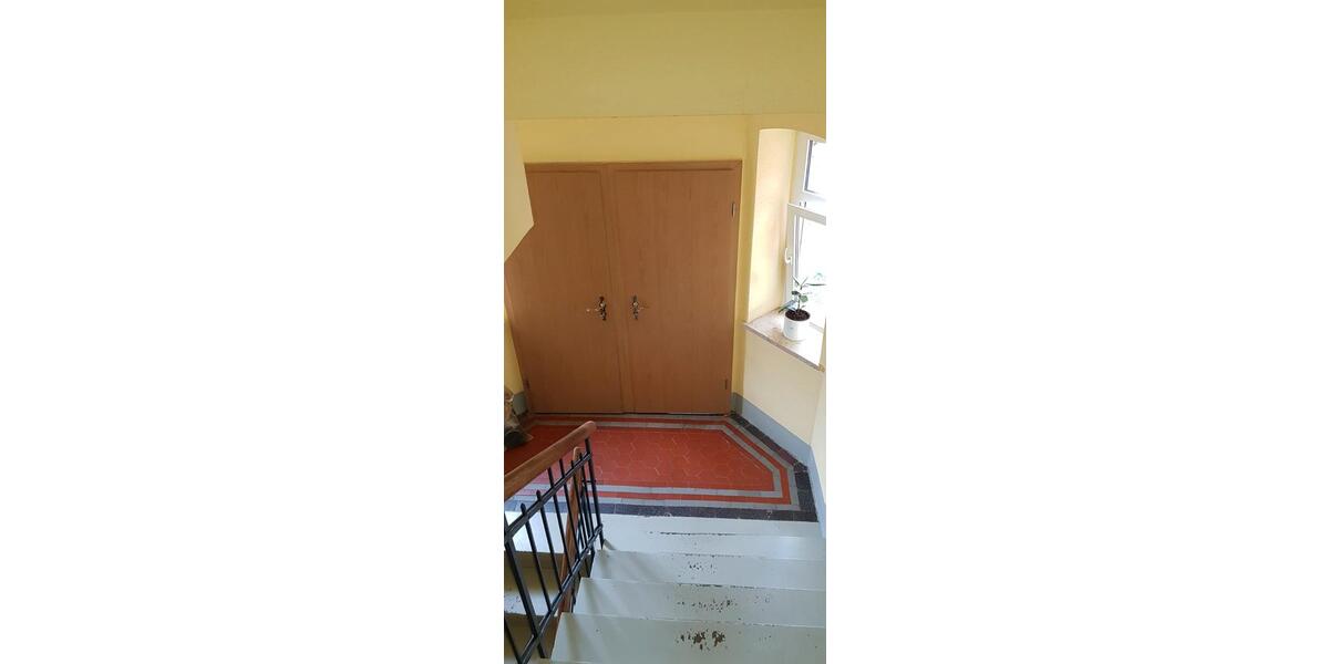 Dachgeschoßwohnung Plauen Altstadt - 1 Zimmer, 25 m&sup2;, 220&euro; | Angebot:26132618