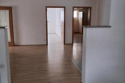 Wohnung Oberviechtach - 2 Zimmer, 115 m&sup2;, 700&euro; | Angebot:24658291